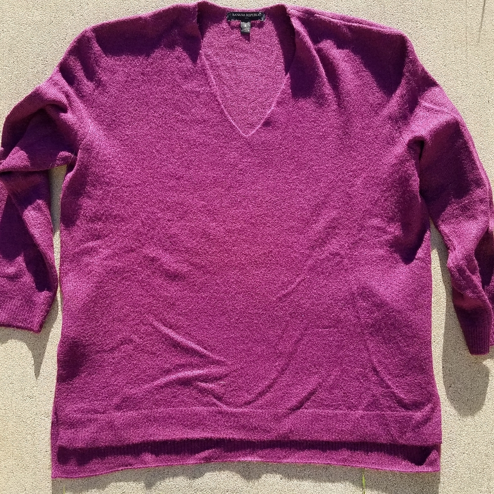 Banana Republic v-neck lightweight sweater.